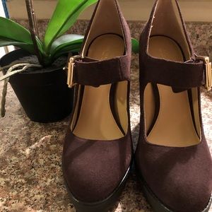 SORRY 😐 THIS IS SOLD ✅Michael Kors high heels 👠